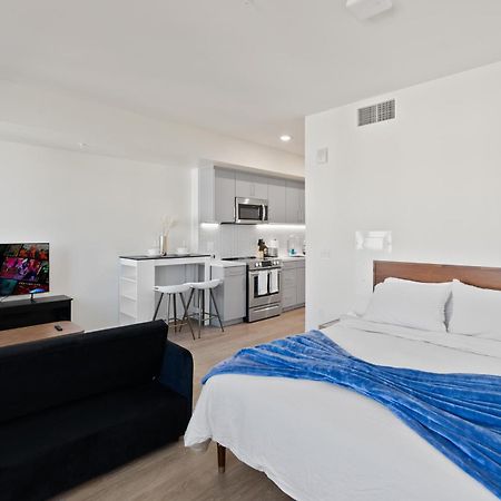Bright Studio On Sunset Blvd, Free Parking, Gym, And Pool Los Angeles Exterior photo